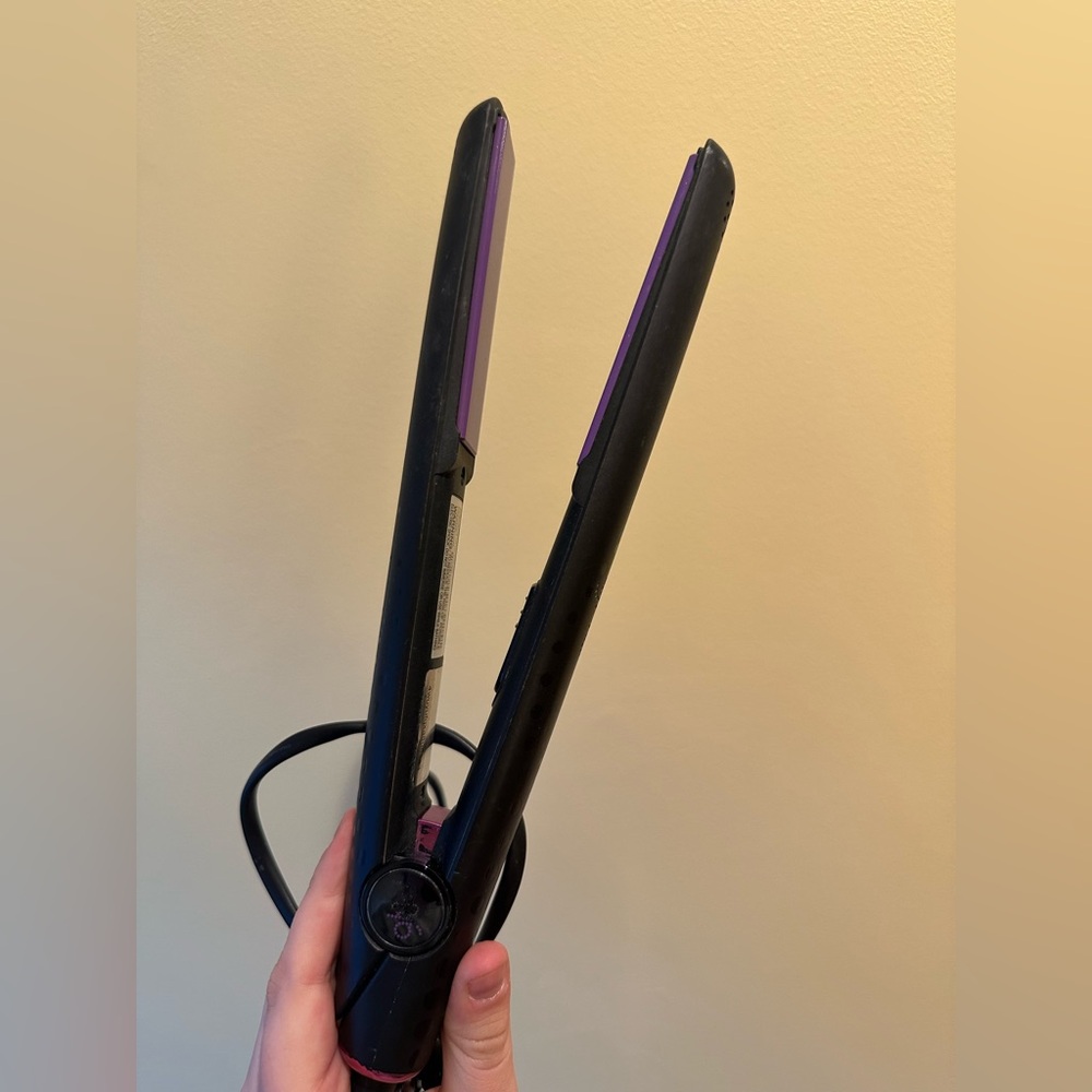ghd Black and Purple Salon Ceramic Flat Iron - Picture 8 of 9